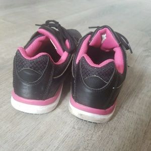 die hard non slip shoes